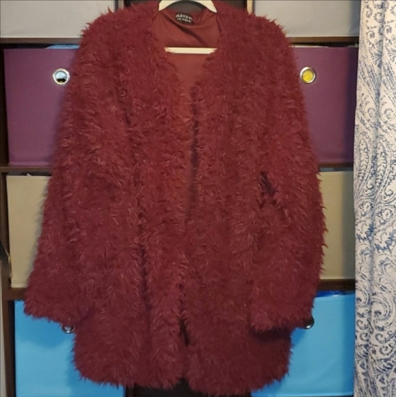 Zelie for She Burgundy Teddy Furry Jacket 1X - Picture 3 of 7